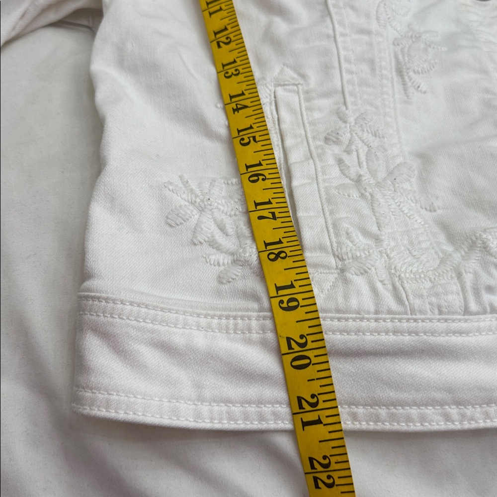 Pilcro and the Letterpress White Floral Embroidered Jean Jacket sz XL - Picture 9 of 11